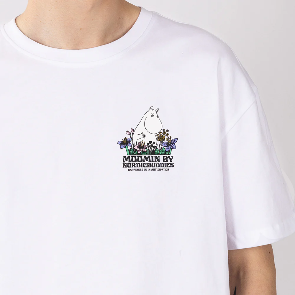 Moomimtroll Picking Flowers T-shirt White - Image 7