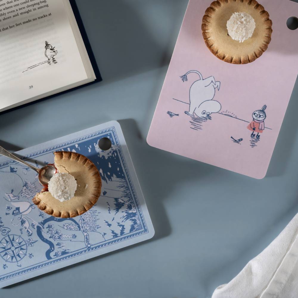 Moomin Dreamy Winter Chop & Serve Board 14x20cm