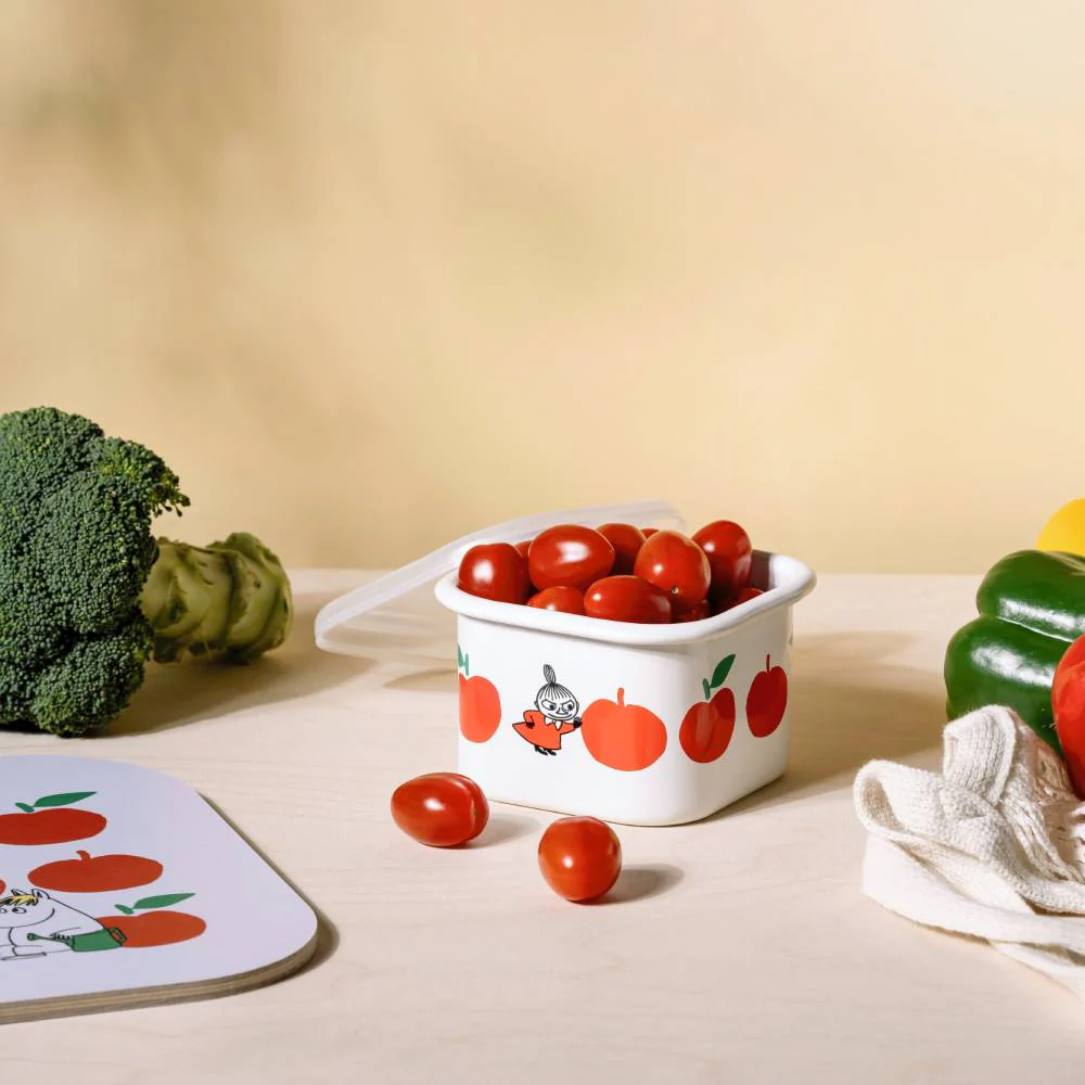 Moomin Joyfull Apples Chop & Serve Board 25x32cm Red - Image 3
