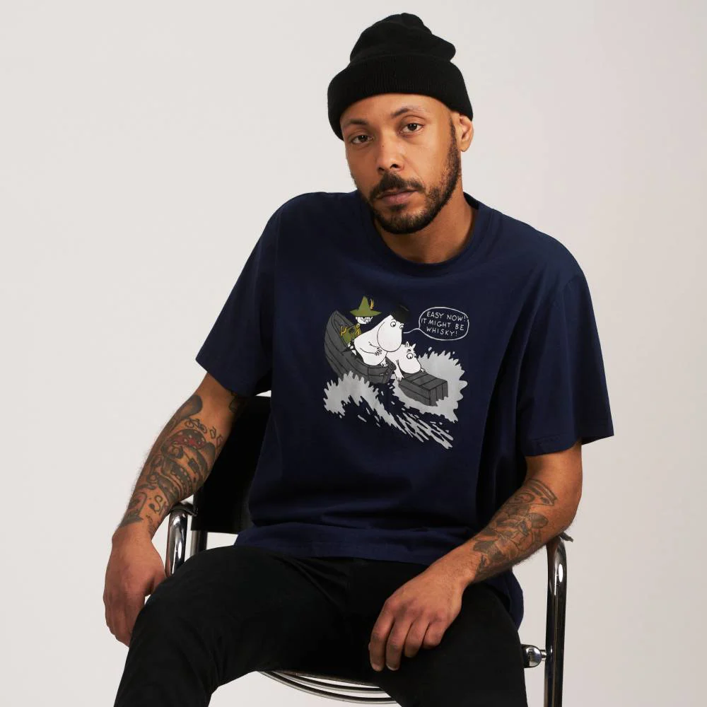 Moomin Whisky T-shirt Darkblue - Image 5