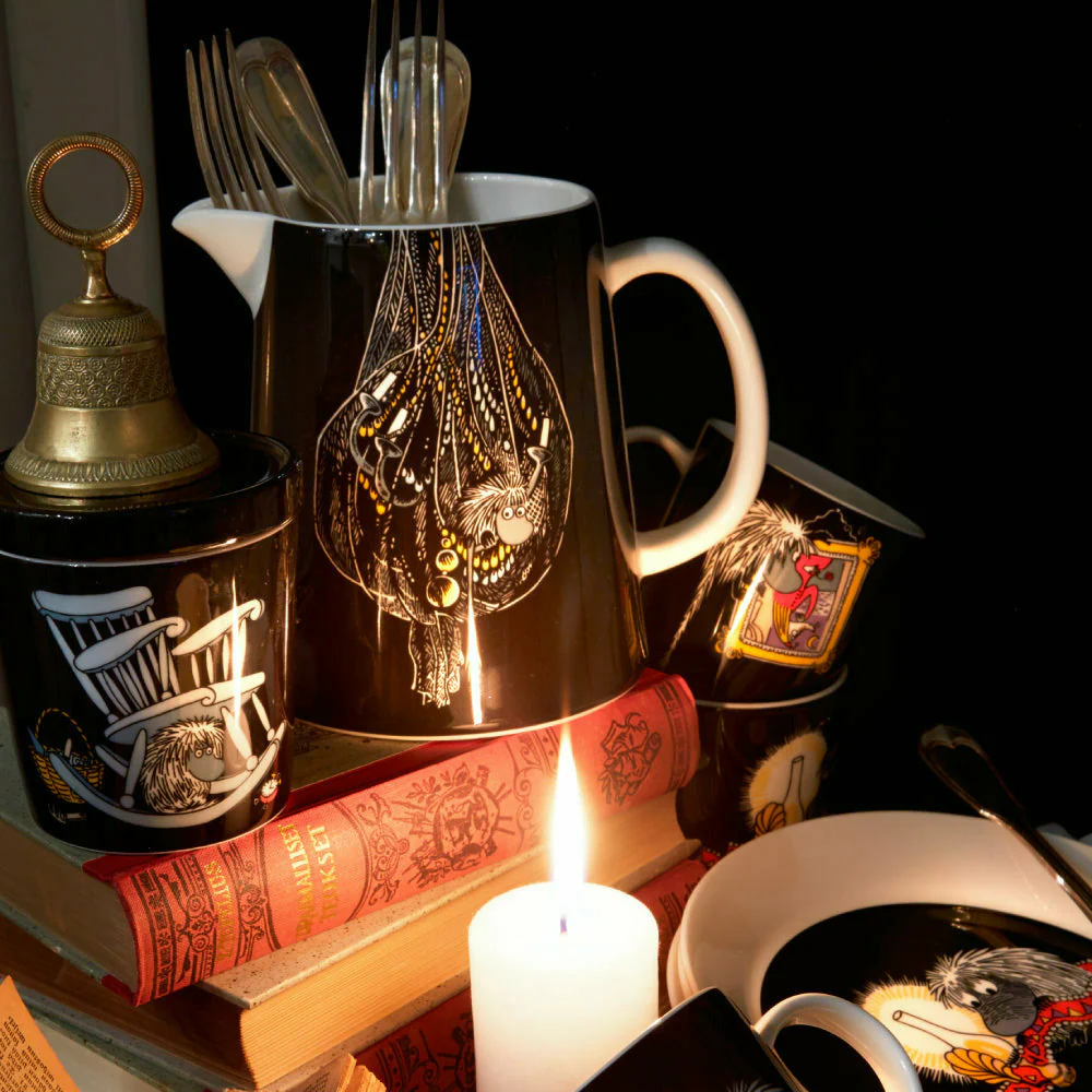 The Ancestor Pitcher 1L Black - Image 4